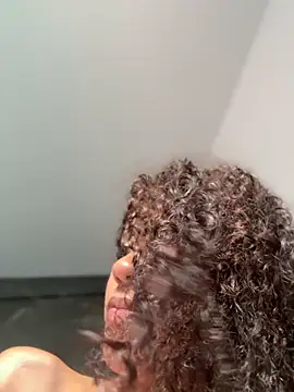 stormyy  online show from November 6, 9:05 pm