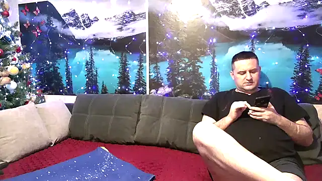 Snapshot of Big_Boss55 chatting on January 9, 8:17 am Big Boss55 online show from January 9, 8:17 am