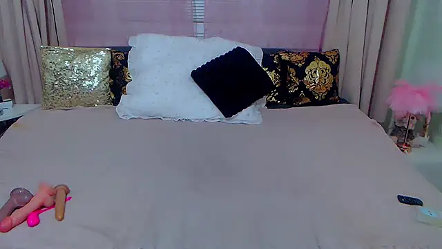 BustyVicky online show from December 18, 10:35 pm