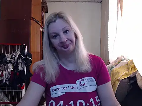 BustyBlond online show from February 10, 5:58 am