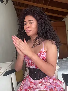 GabriSaenz online show from July 30, 1:32 pm