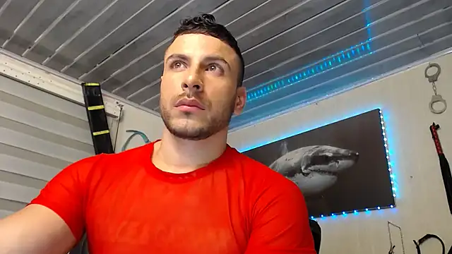Snapshot of bayronfit chatting on May 5, 11:57 pm bayronfit online show from May 5, 11:57 pm