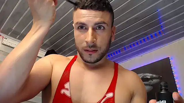 Snapshot of bayronfit chatting on May 7, 12:38 am bayronfit online show from May 7, 12:38 am