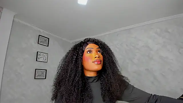 Snapshot of Emattaylor chatting on January 13, 11:59 am Emattaylor online show from January 13, 11:59 am