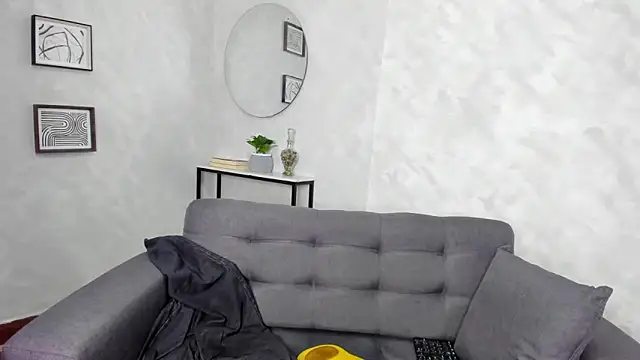 Snapshot of Emattaylor chatting on February 13, 11:06 am Emattaylor online show from February 13, 11:06 am