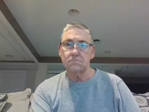 Snapshot of takeitall101 chatting on December 30, 6:31 am takeitall101 online show from December 30, 6:31 am