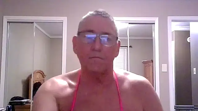 Snapshot of takeitall101 chatting on November 15, 11:10 pm takeitall101 online show from November 15, 11:10 pm