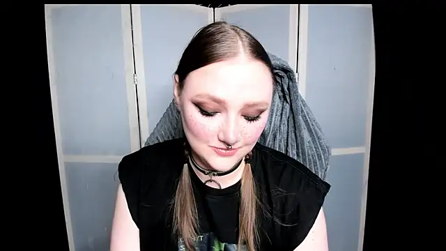 Snapshot of YourDyingBride chatting on July 21, 4:04 am YourDyingBride online show from July 21, 4:04 am