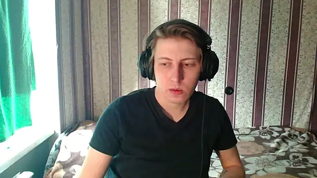 darienlarge online show from October 23, 7:29 am