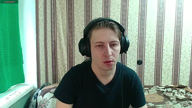 darienlarge online show from October 24, 10:55 am