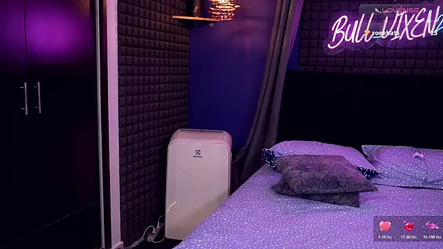 bull vixen2001 online show from March 14, 12:28 am