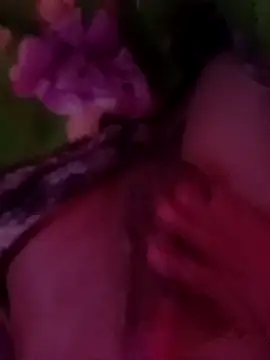 Snapshot of Diegoflorez01 chatting on April 15, 4:47 pm Diegoflorez01 online show from April 15, 4:47 pm