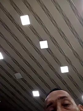 Snapshot of Diegoflorez01 chatting on April 15, 10:43 pm Diegoflorez01 online show from April 15, 10:43 pm