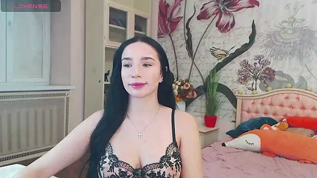 AliciaBow online show from December 7, 1:51 pm