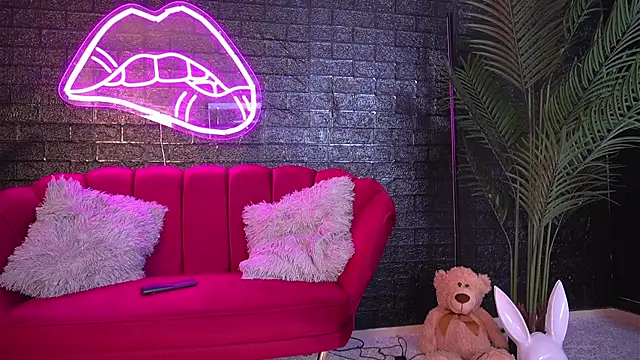 ScarlettQuate online show from January 17, 6:02 pm