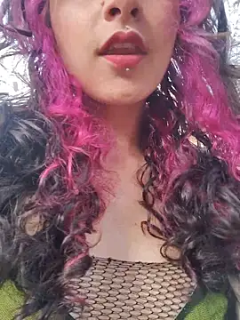  Laary online show from October 31, 9:05 pm