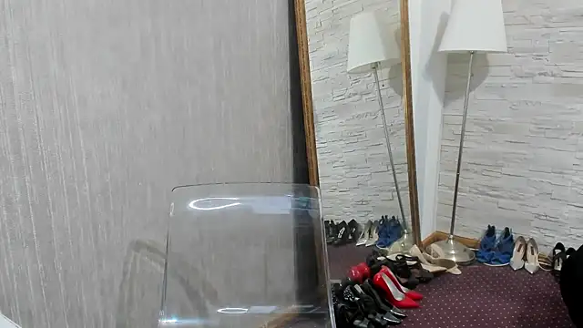 ElisaBaxter online show from February 28, 5:48 am