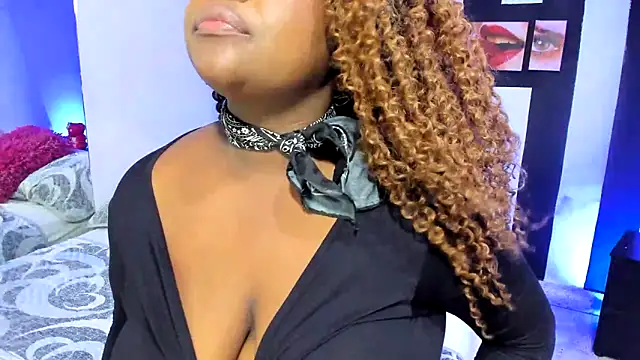 Snapshot of YeminaLeman chatting on January 26, 2:45 am YeminaLeman online show from January 26, 2:45 am