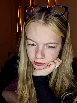 Snapshot of -veranito- chatting on March 12, 3:02 am -veranito- online show from March 12, 3:02 am