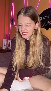 -veranito- online show from April 7, 3:07 am