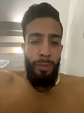Snapshot of Alessandro__Rossi chatting on September 22, 9:28 pm Alessandro Rossi online show from September 22, 9:28 pm