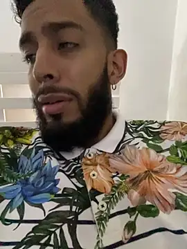 Snapshot of Alessandro__Rossi chatting on September 29, 7:35 am Alessandro Rossi online show from September 29, 7:35 am