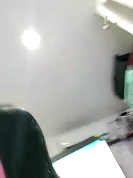 Snapshot of LindaGarcia22 chatting on December 16, 1:21 am LindaGarcia22 online show from December 16, 1:21 am