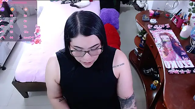 lufek23 online show from December 20, 6:24 pm