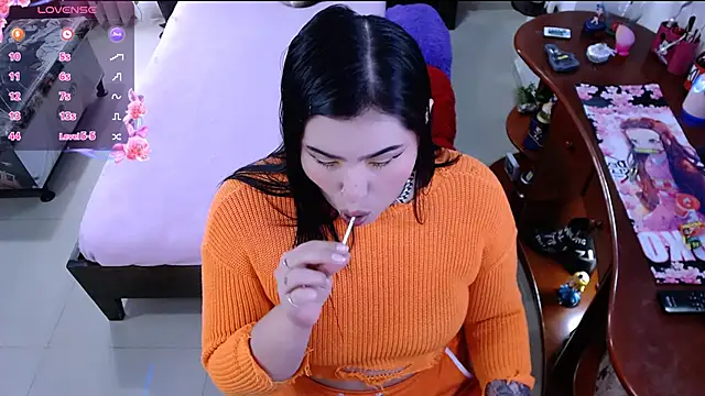 lufek23 online show from December 25, 8:50 pm