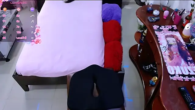 lufek23 online show from December 28, 2:21 pm