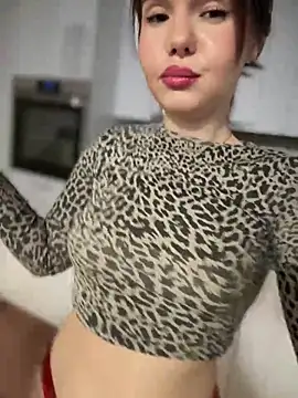 Snapshot of TheCinderella chatting on February 9, 10:21 pm TheCinderella online show from February 9, 10:21 pm