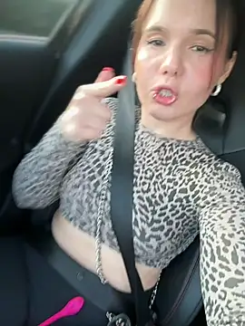 Snapshot of TheCinderella chatting on March 4, 11:11 pm TheCinderella online show from March 4, 11:11 pm