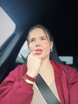 Snapshot of TheCinderella chatting on March 5, 10:54 pm TheCinderella online show from March 5, 10:54 pm