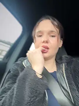 Snapshot of TheCinderella chatting on March 8, 4:06 pm TheCinderella online show from March 8, 4:06 pm