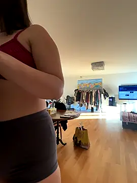 Snapshot of TheCinderella chatting on November 3, 2:29 pm TheCinderella online show from November 3, 2:29 pm