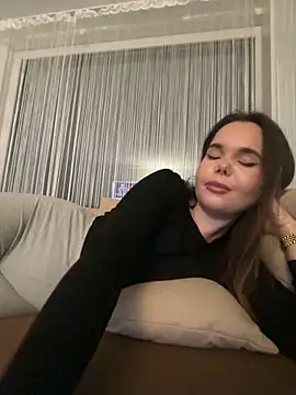 TheCinderella online show from March 21, 6:44 pm