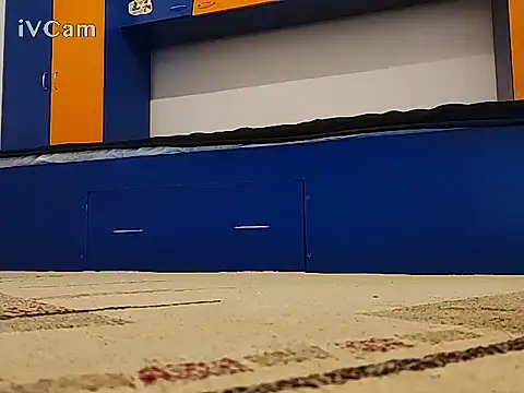 Snapshot of lorenithats chatting on February 22, 9:04 pm lorenithats online show from February 22, 9:04 pm