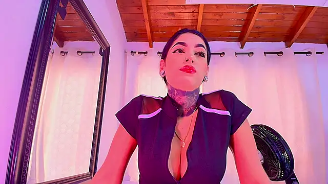 danna berlin  online show from February 17, 7:21 pm