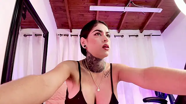 danna berlin  online show from March 4, 7:22 pm