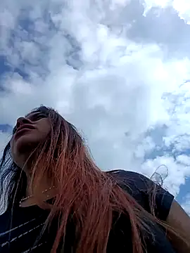 Latina sexy1 online show from September 12, 1:44 pm