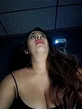 Latina sexy1 online show from September 28, 3:12 am