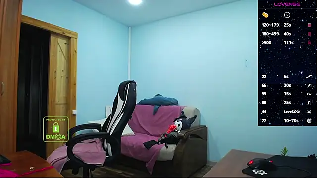 diamondjune online show from March 11, 6:00 am