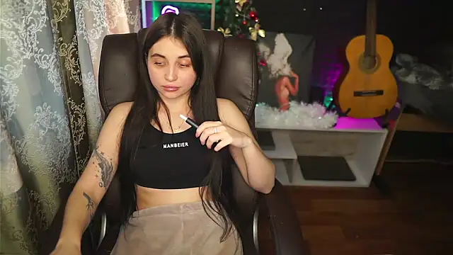 delicatedBailey online show from January 12, 7:21 am