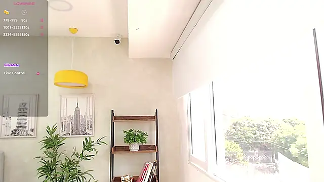 Snapshot of Sassy--Girl chatting on January 29, 4:52 pm Sassy--Girl online show from January 29, 4:52 pm