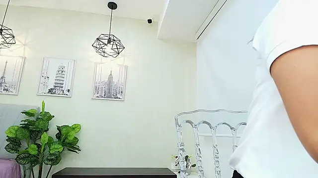 Snapshot of Sassy--Girl chatting on September 22, 6:10 pm Sassy--Girl online show from September 22, 6:10 pm