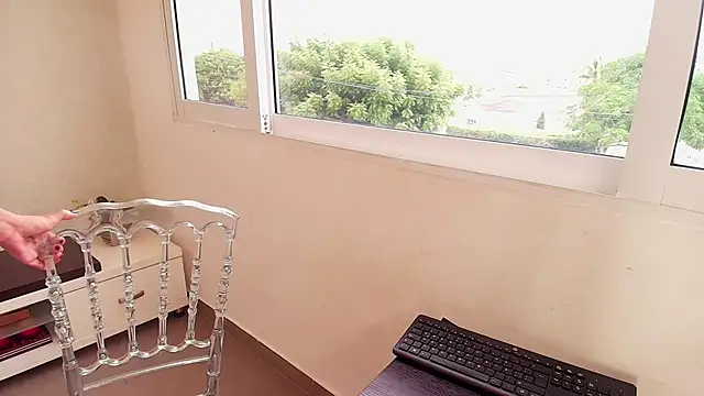 Snapshot of Sassy--Girl chatting on October 3, 6:05 pm Sassy--Girl online show from October 3, 6:05 pm