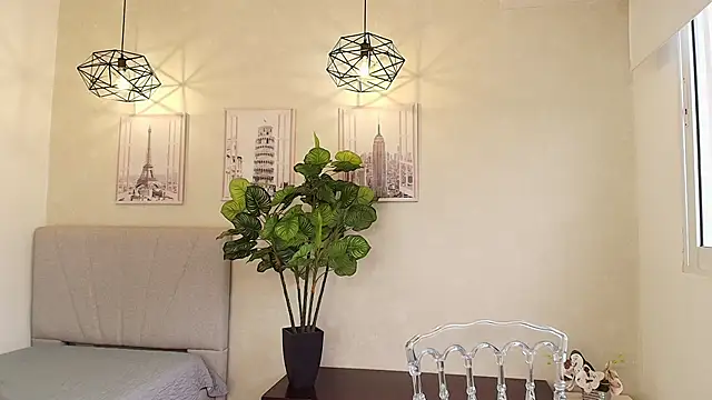 Snapshot of Sassy--Girl chatting on October 4, 6:28 pm Sassy--Girl online show from October 4, 6:28 pm