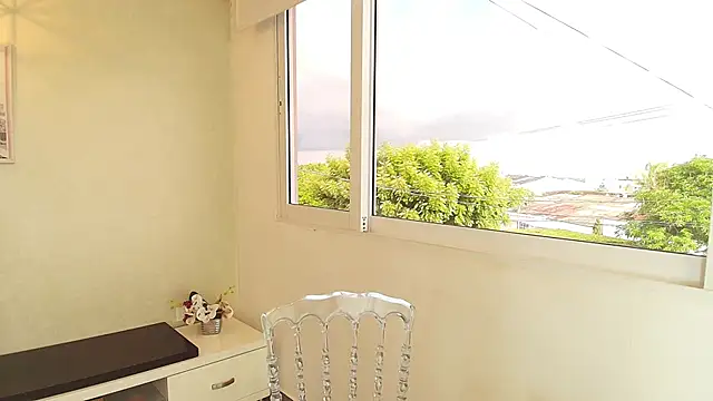 Snapshot of Sassy--Girl chatting on October 6, 9:23 pm Sassy--Girl online show from October 6, 9:23 pm