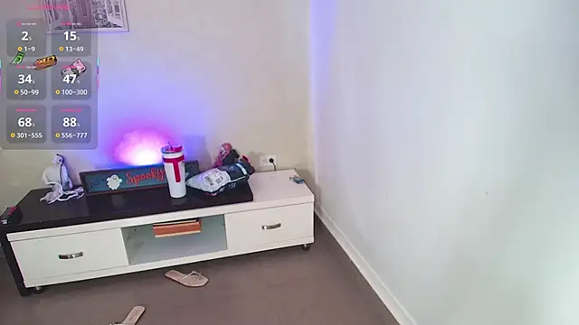 Snapshot of Sassy--Girl chatting on October 31, 6:09 pm Sassy--Girl online show from October 31, 6:09 pm