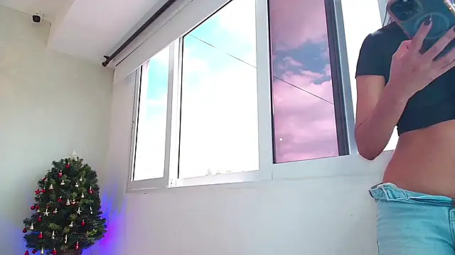 Snapshot of Sassy--Girl chatting on November 27, 6:10 pm Sassy--Girl online show from November 27, 6:10 pm